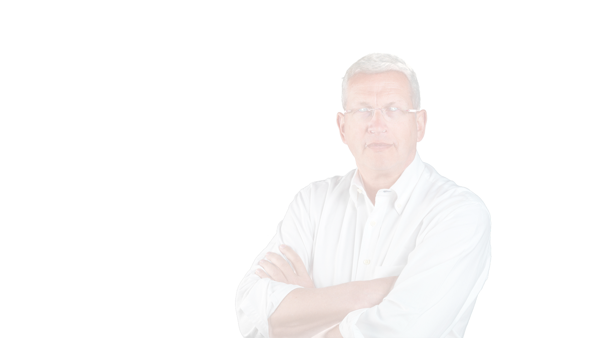 Peter cruzado de brazos